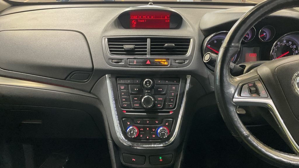 Used Vauxhall Mokka 2015 for sale - 77850405: Photo 2