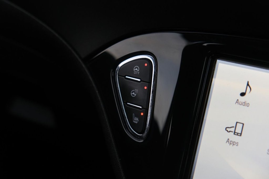 Used Vauxhall Corsa 2015 for sale - 77427930: Photo 22