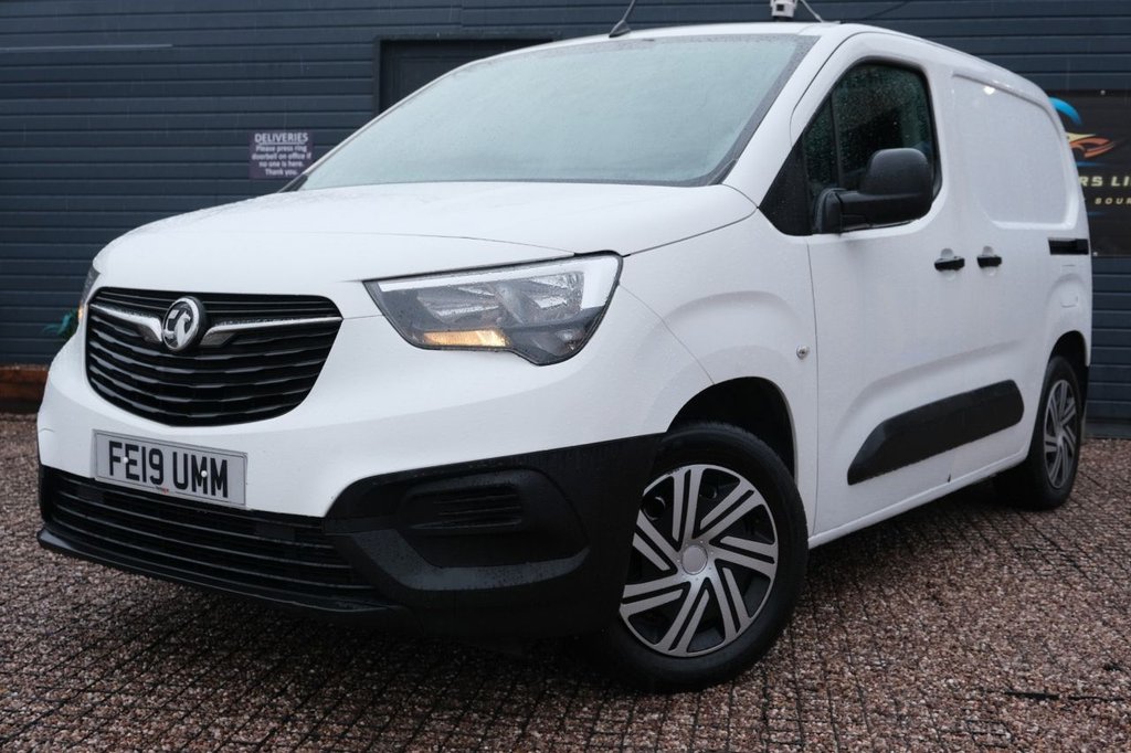 Used Vauxhall Combo 2019 for sale - 77220844: Photo 2