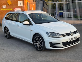 Used Volkswagen Golf 2016 for sale - 75611640: Photo