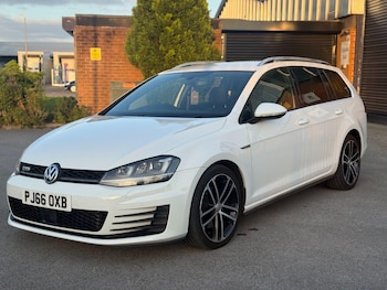Used Volkswagen Golf 2016 for sale - 75611640: Photo