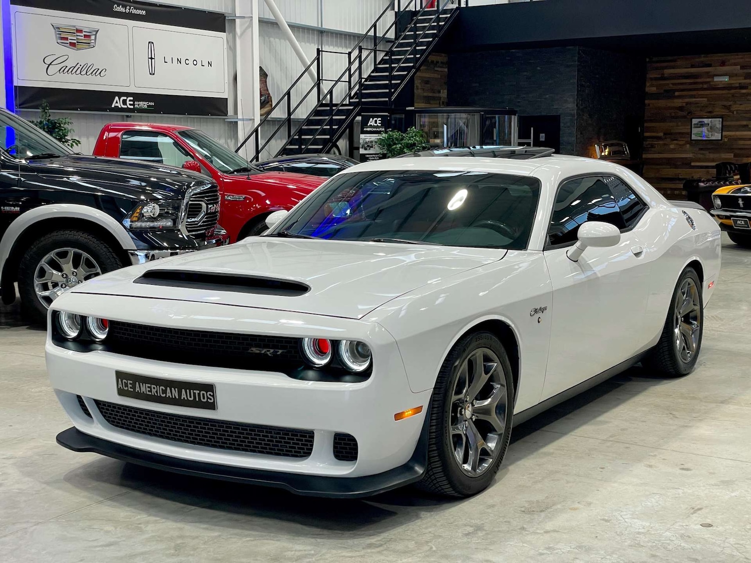 Used Dodge Challenger 2015 for sale - 77911318: Photo 2