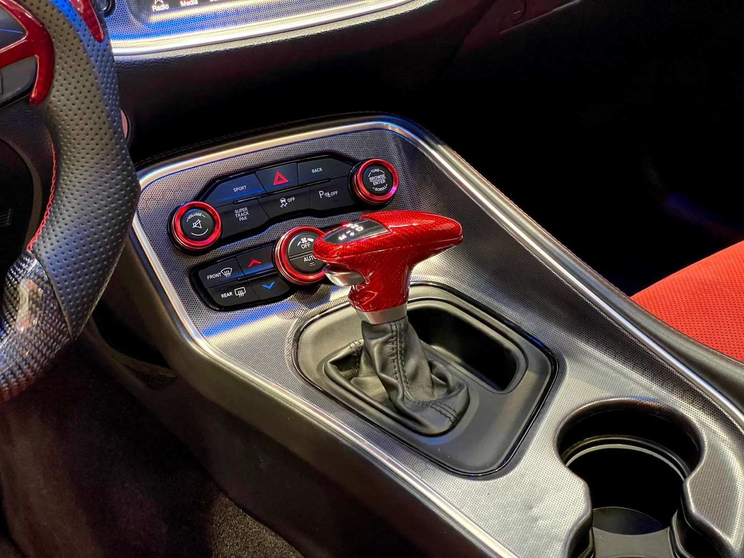 Used Dodge Challenger 2015 for sale - 77911318: Photo 24