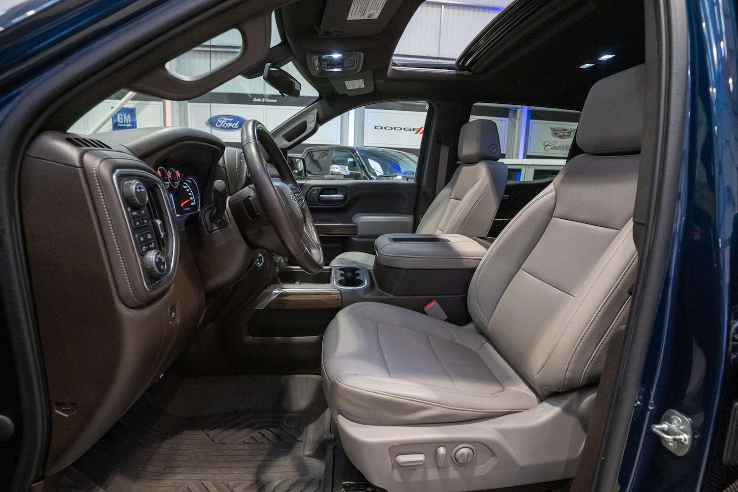 Used Chevrolet Silverado 2021 for sale - 76278578: Photo 38