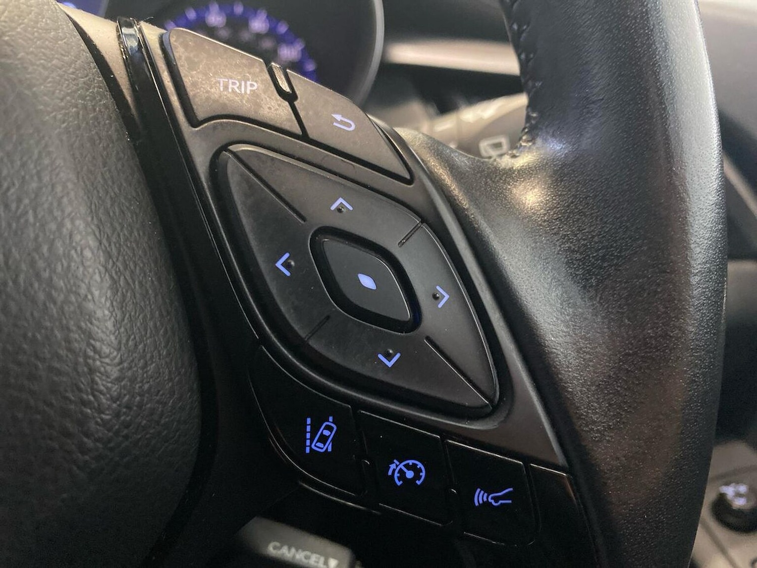 Used Toyota C-HR 2020 for sale - 76331052: Photo 25