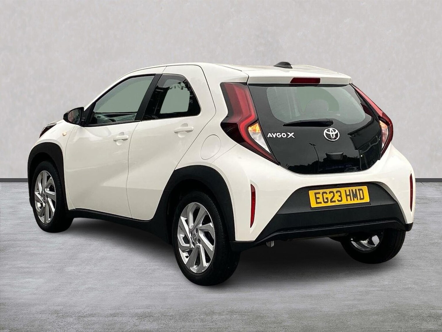 Used Toyota Aygo X 2023 for sale - 76181398: Photo 2