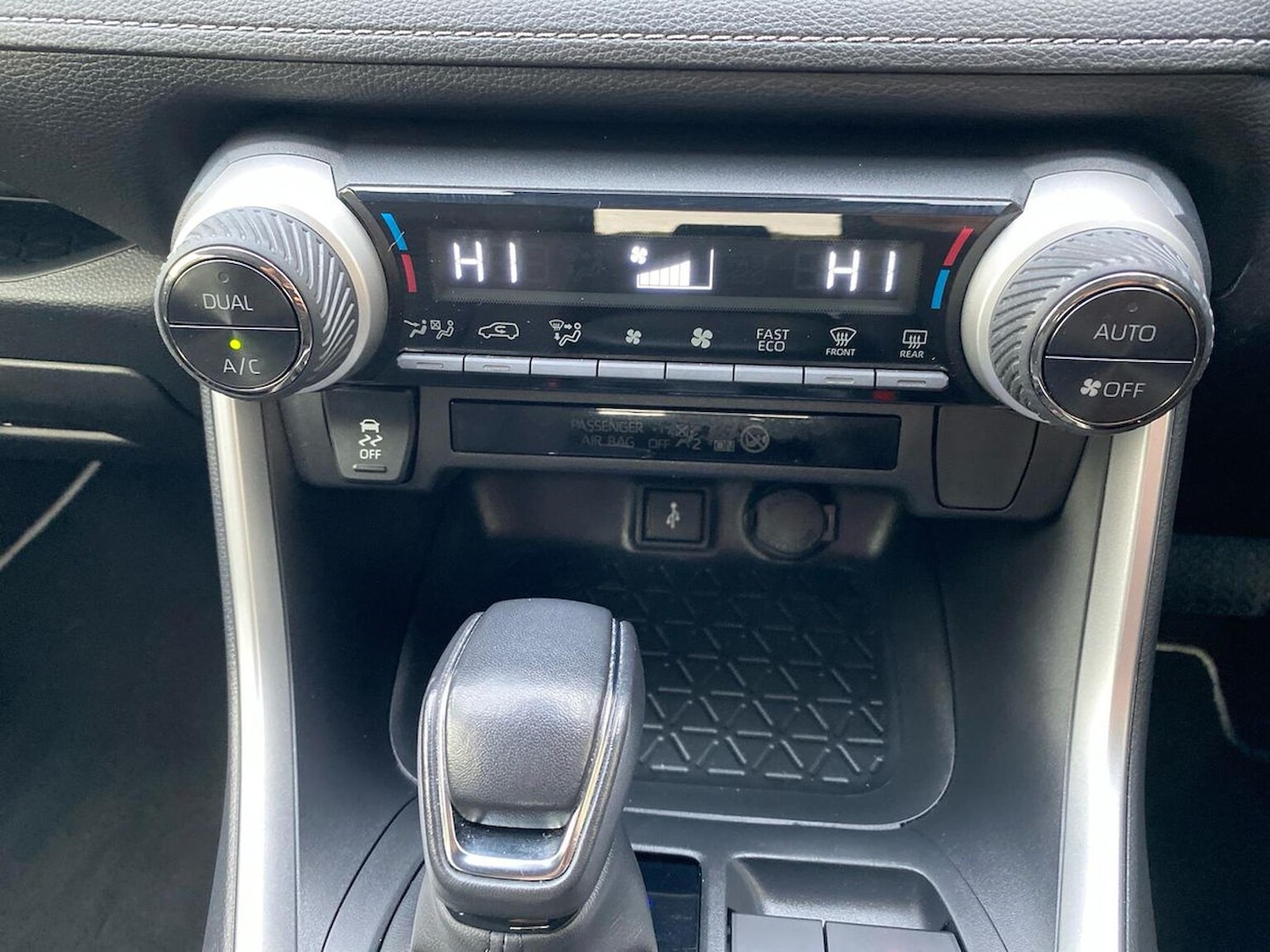 Used Toyota RAV4 2022 for sale - 76353616: Photo 12