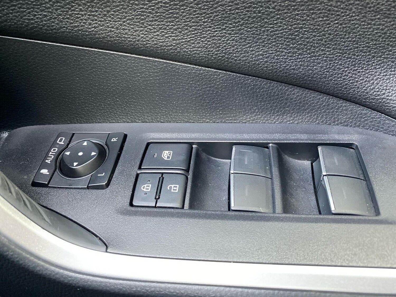 Used Toyota RAV4 2022 for sale - 76353616: Photo 21