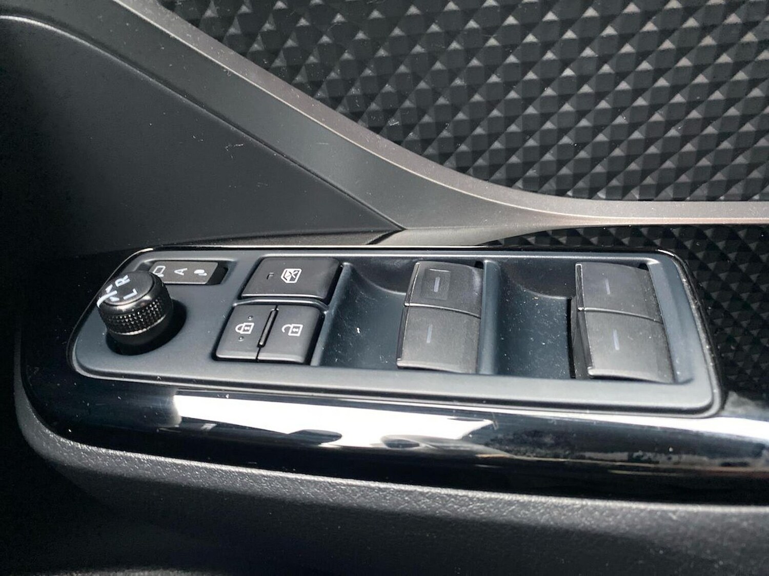 Used Toyota C-HR 2022 for sale - 76877973: Photo 21