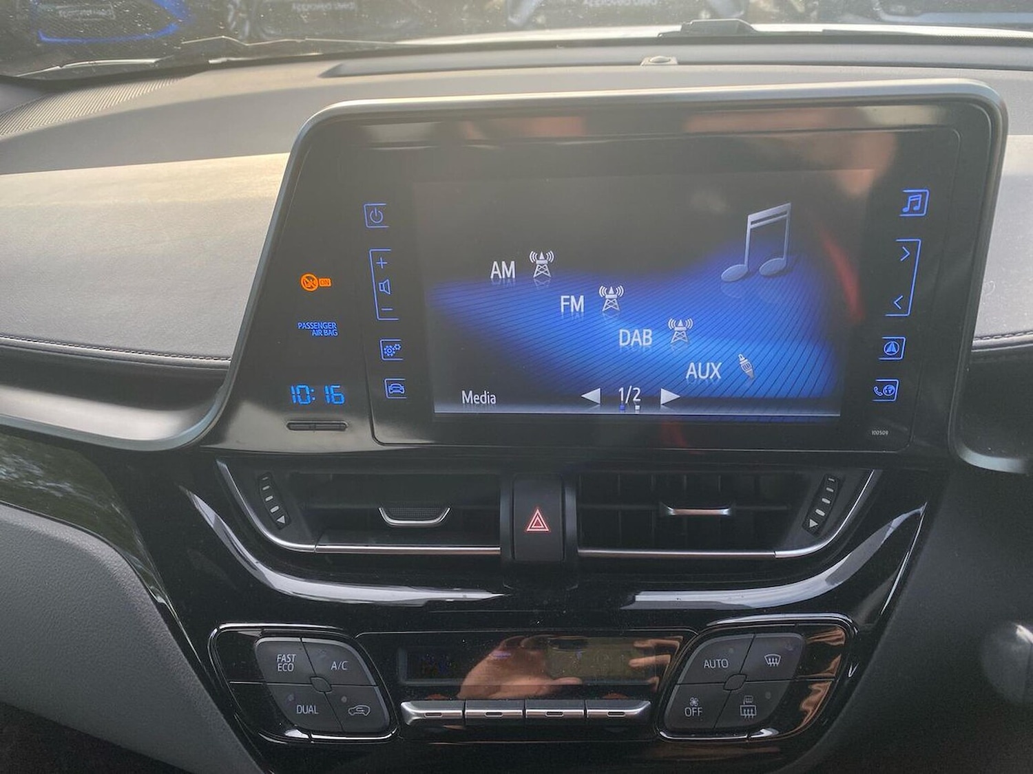 Used Toyota C-HR 2018 for sale - 76897073: Photo 11