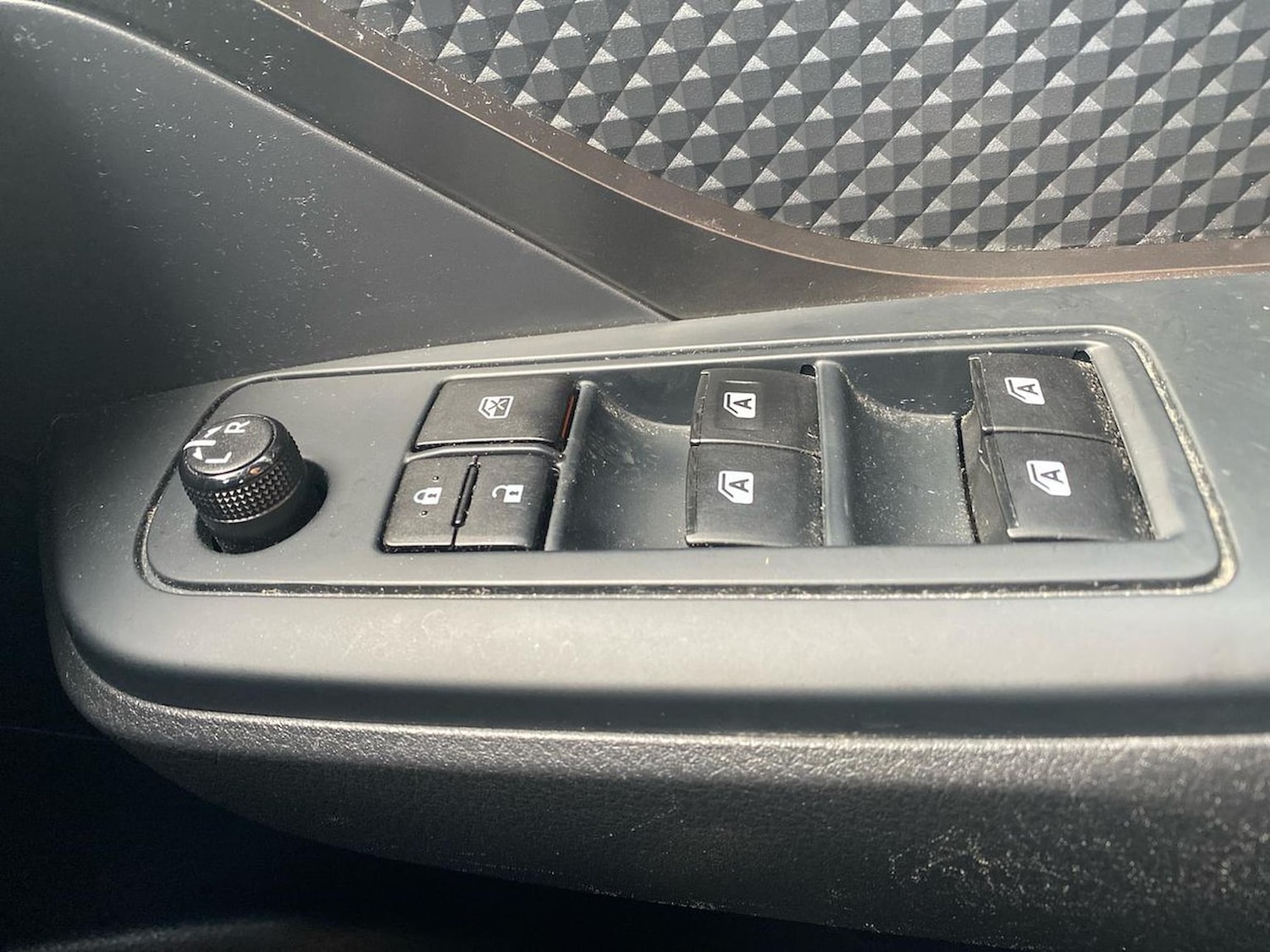 Used Toyota C-HR 2018 for sale - 76897073: Photo 21