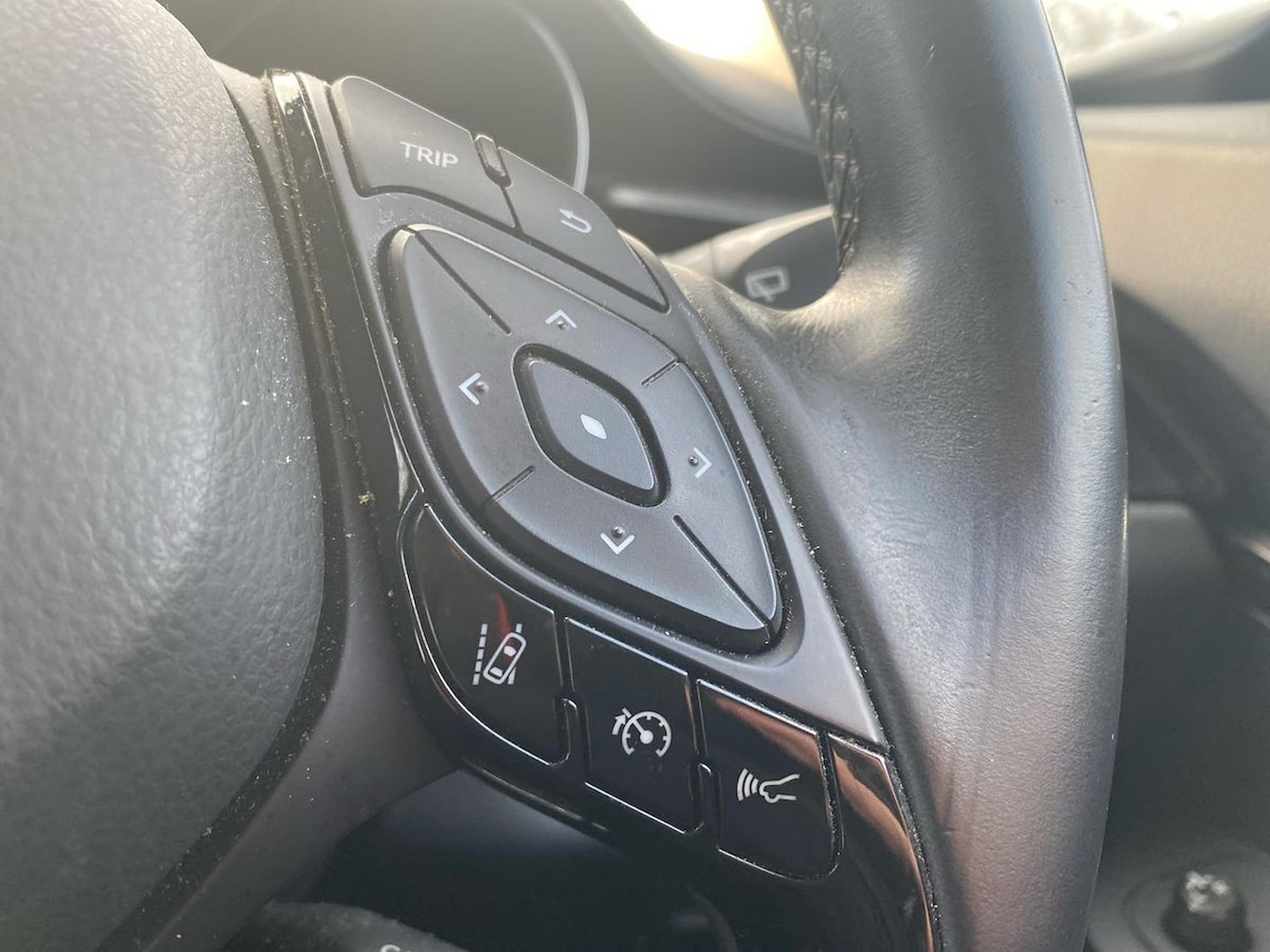 Used Toyota C-HR 2018 for sale - 76897073: Photo 25