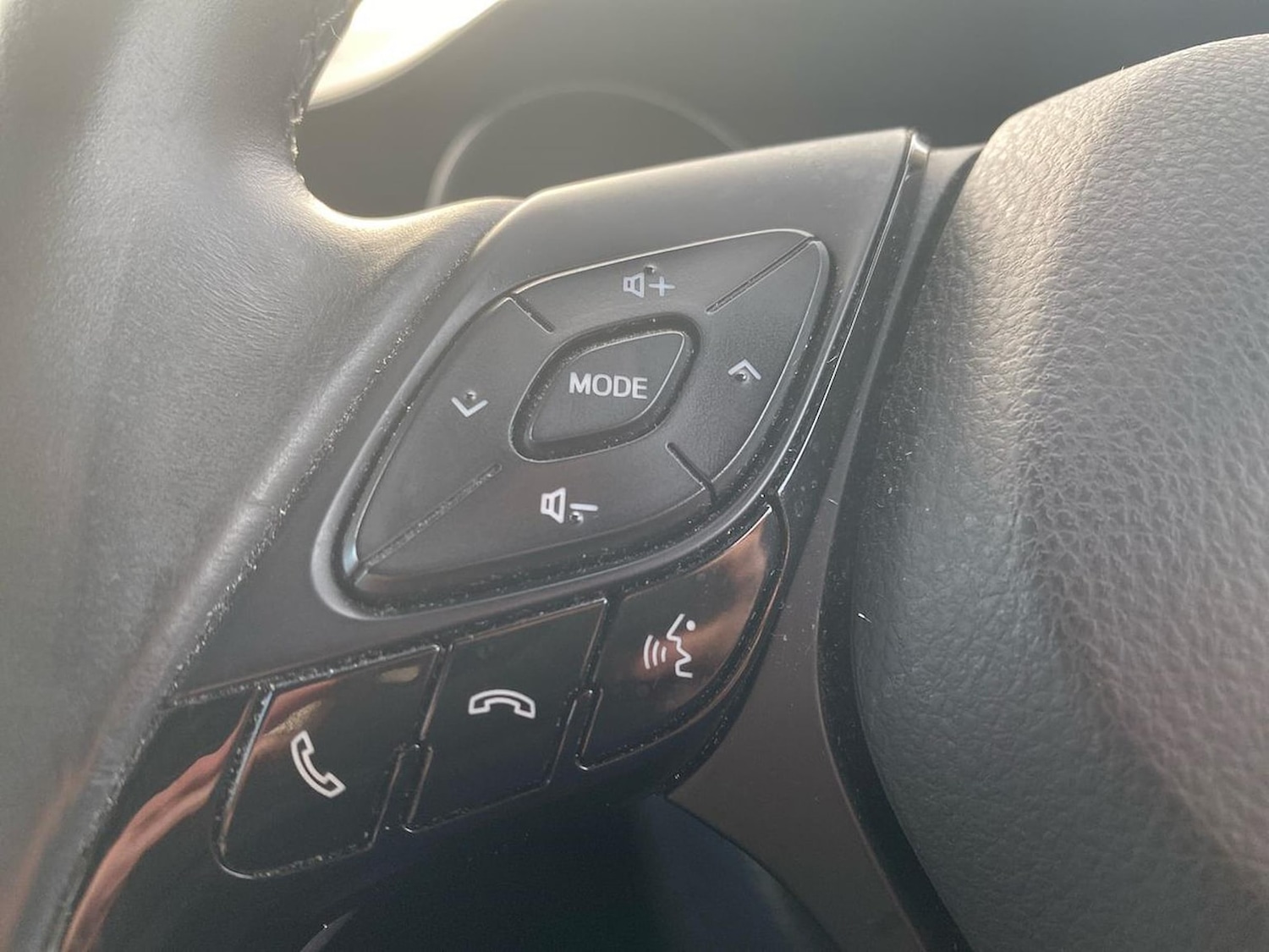 Used Toyota C-HR 2018 for sale - 76897073: Photo 26