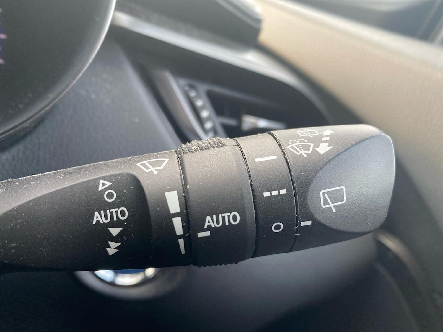 Used Toyota C-HR 2018 for sale - 76897073: Photo 27