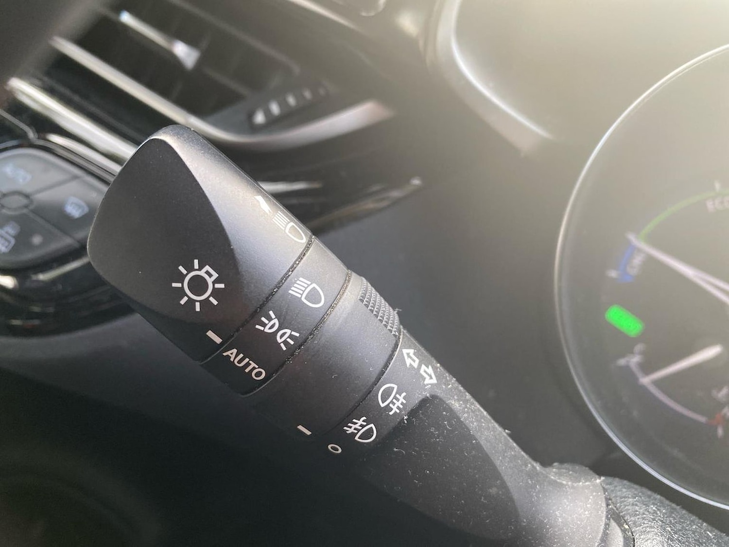 Used Toyota C-HR 2018 for sale - 76897073: Photo 28