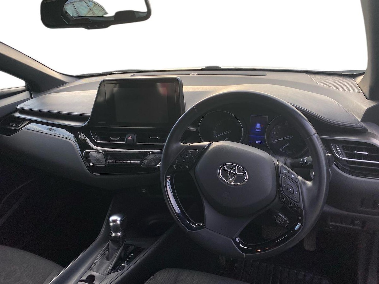 Used Toyota C-HR 2018 for sale - 76897073: Photo 8