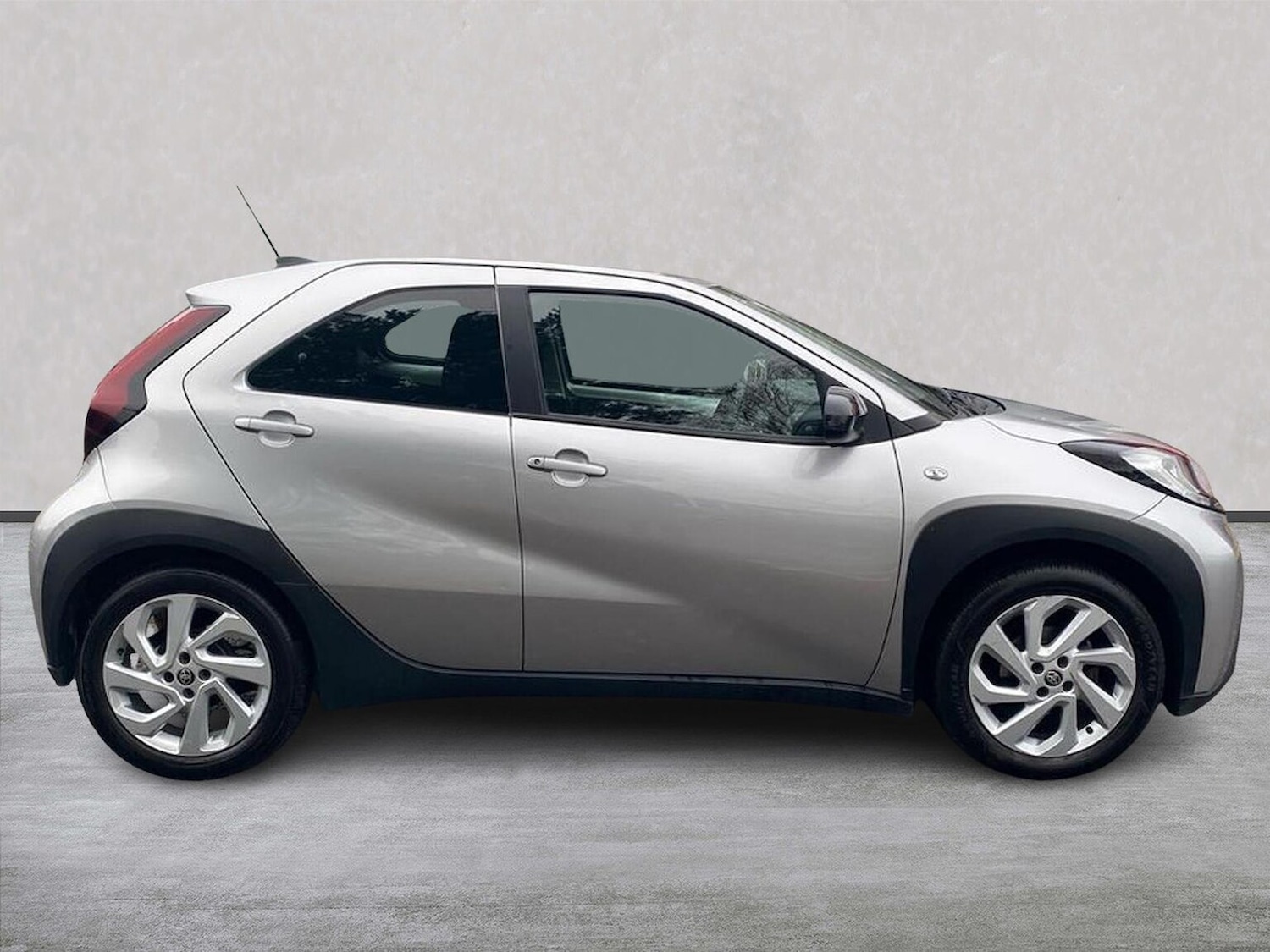 Used Toyota Aygo X 2022 for sale - 76541852: Photo 3