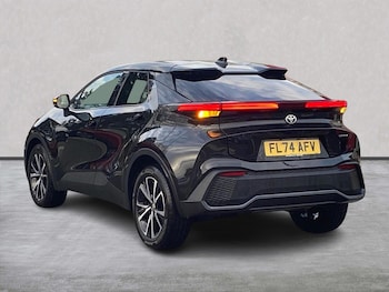 Used Toyota C-HR 2024 for sale - 77759343: Photo