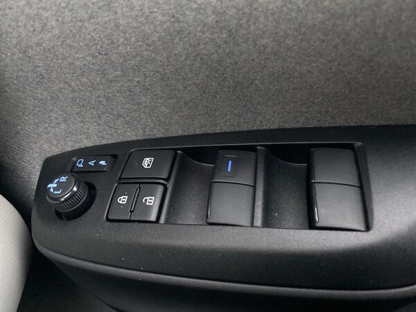 Used Toyota Yaris 2022 for sale - 76263327: Photo 21