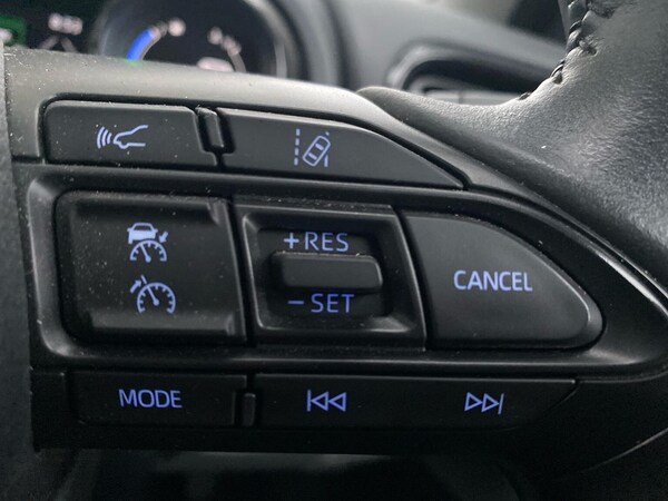 Used Toyota Yaris 2022 for sale - 76263327: Photo 25
