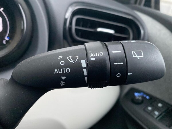 Used Toyota Yaris 2022 for sale - 76263327: Photo 27