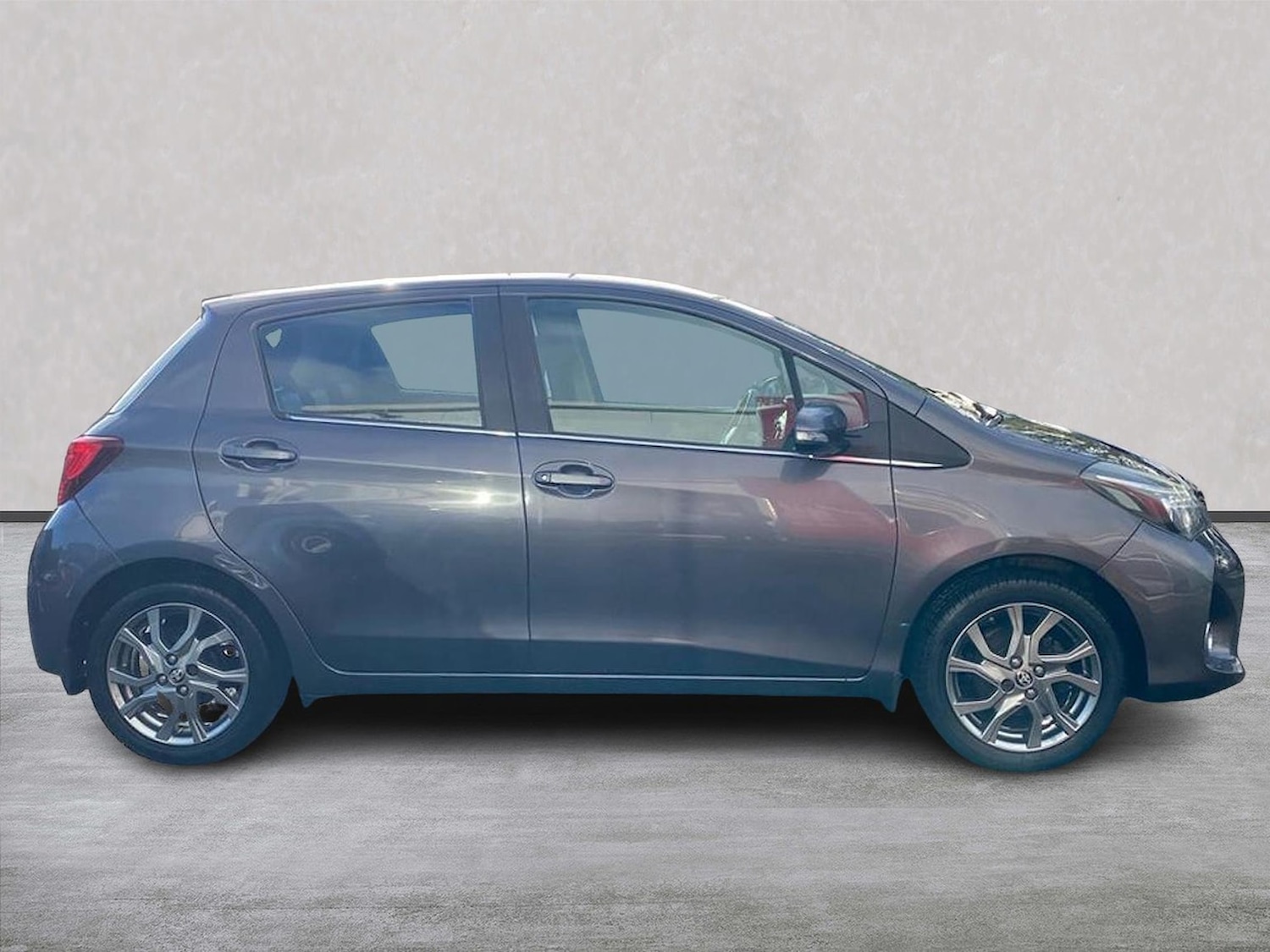 Used Toyota Yaris 2014 for sale - 76611614: Photo 3