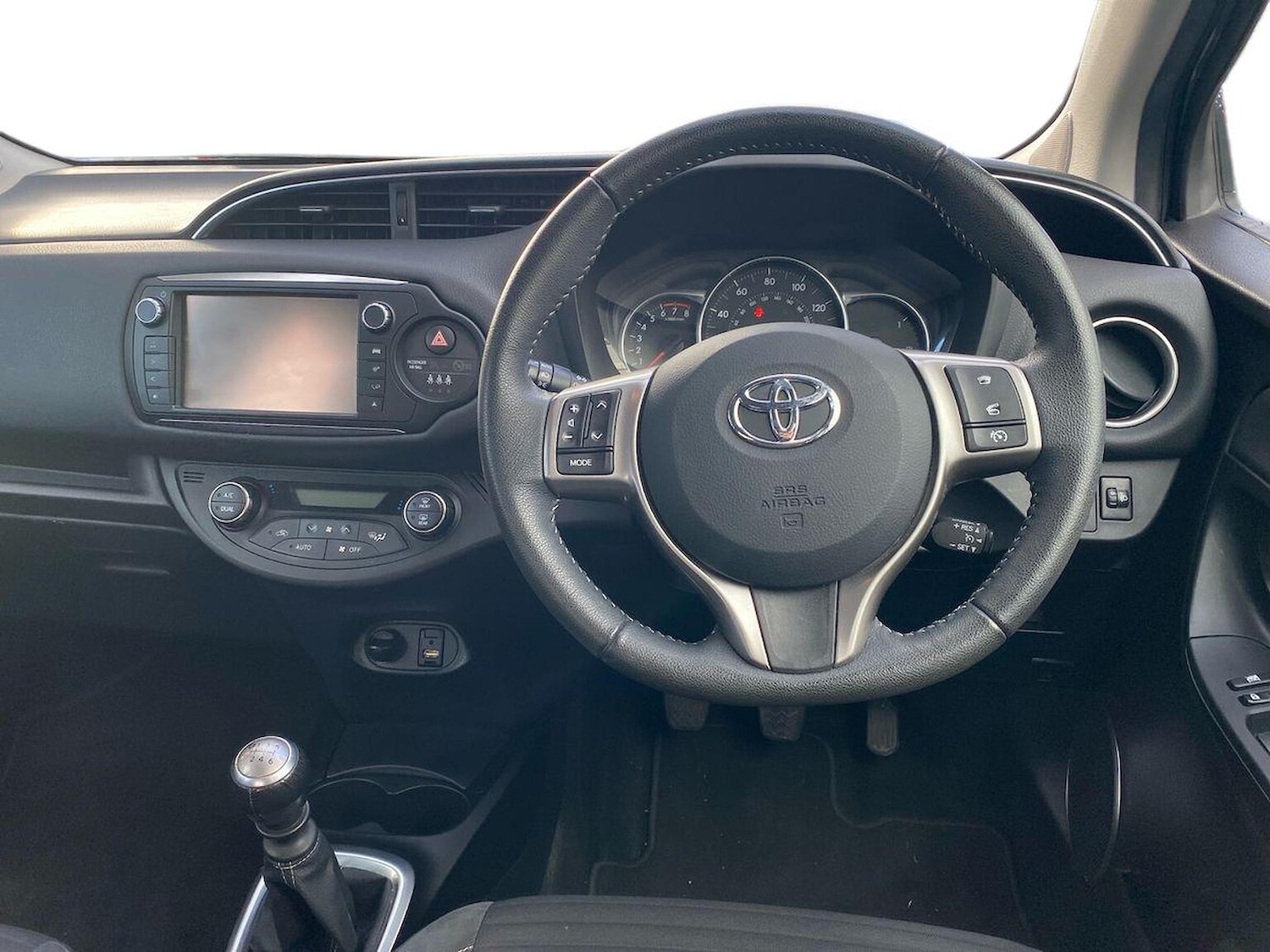 Used Toyota Yaris 2014 for sale - 76611614: Photo 9