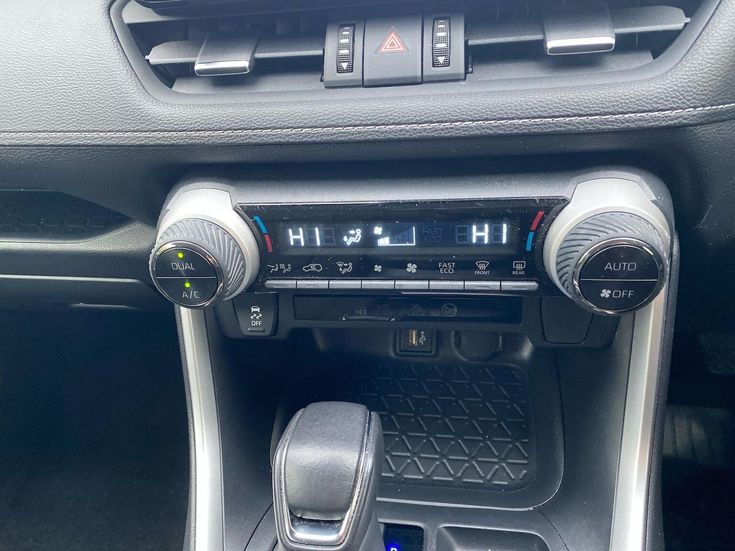 Used Toyota RAV4 2023 for sale - 76436519: Photo 12