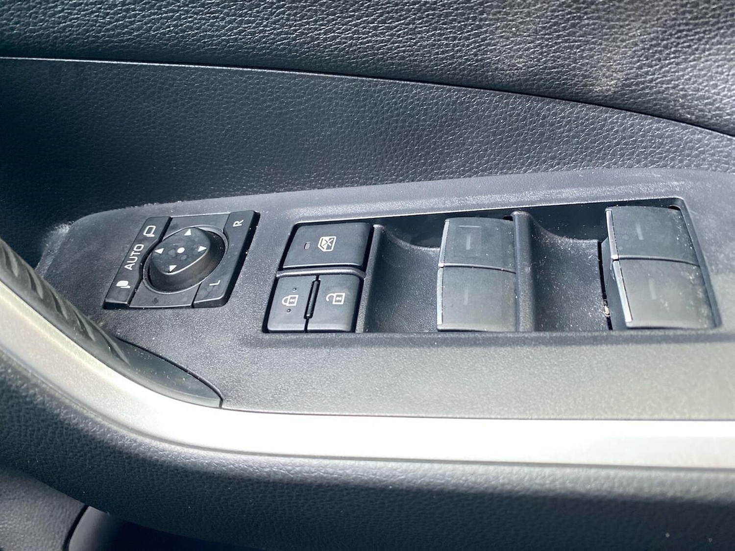 Used Toyota RAV4 2023 for sale - 76436519: Photo 21