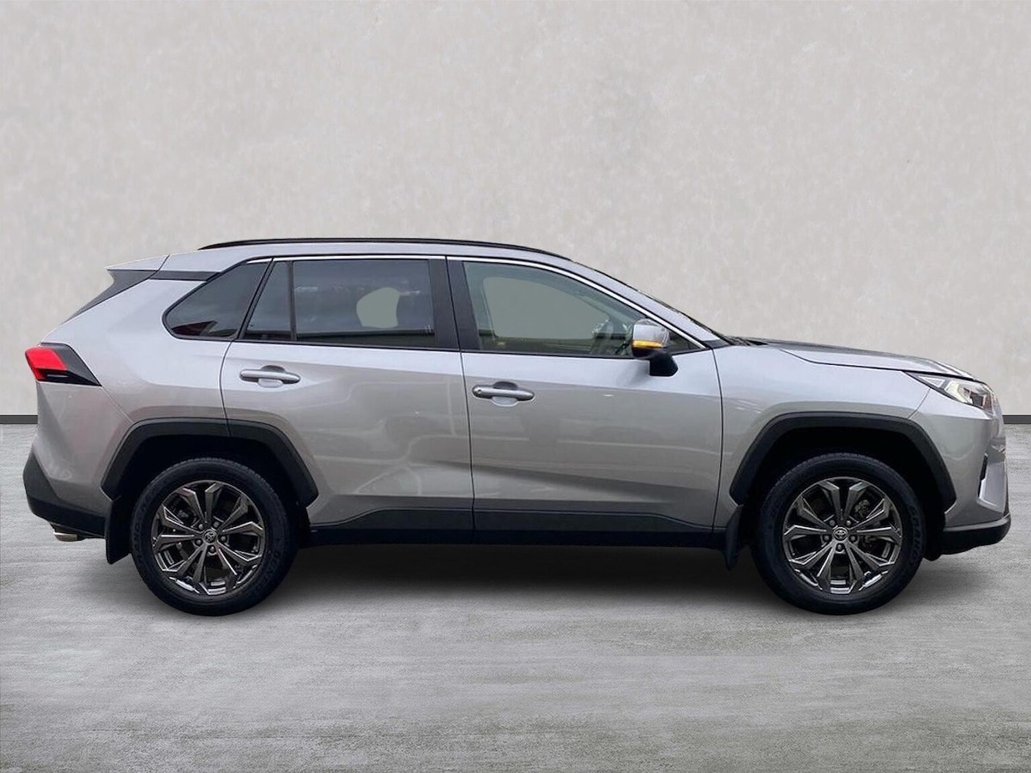 Used Toyota RAV4 2023 for sale - 76436519: Photo 3