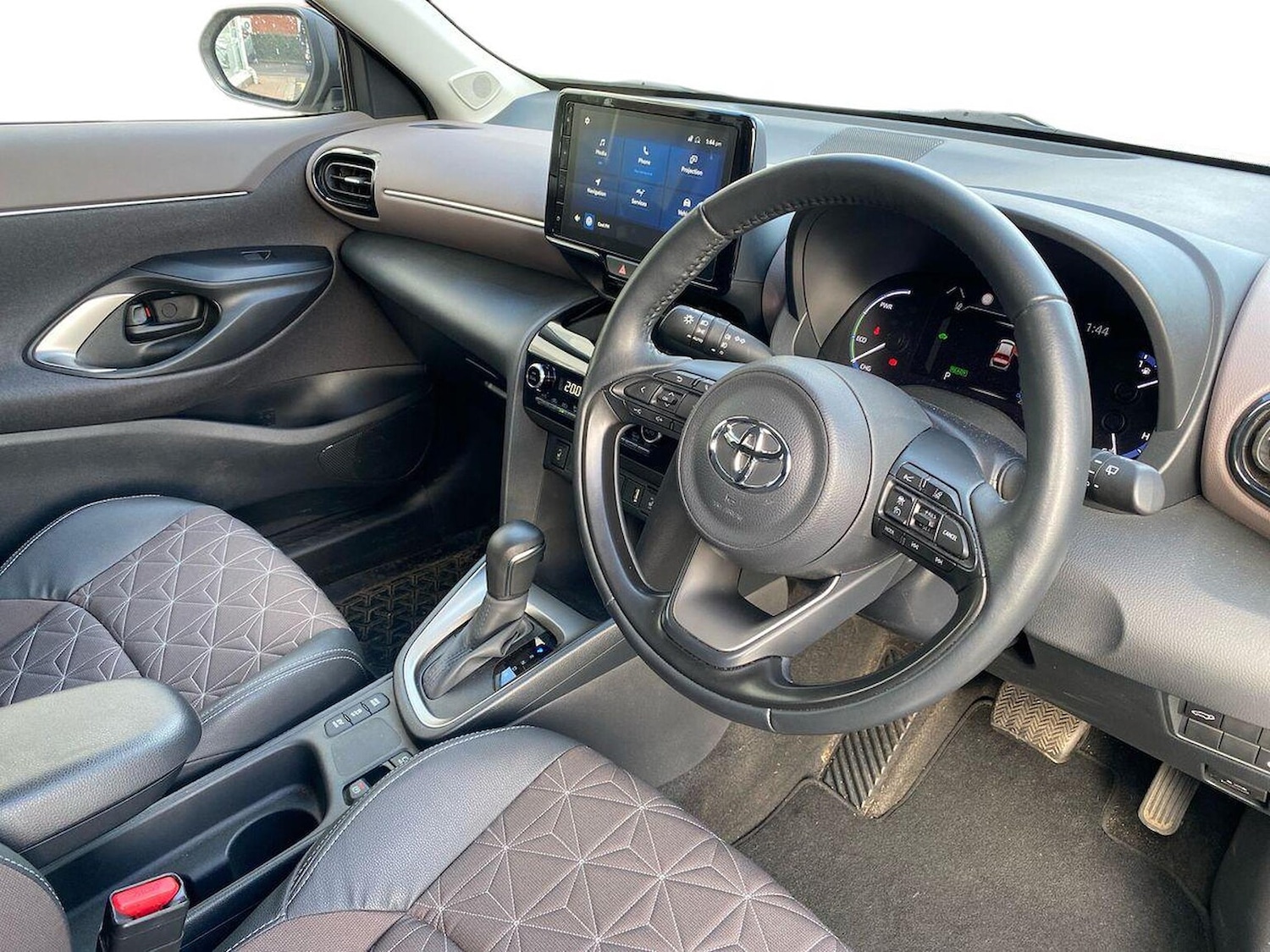 Used Toyota Yaris Cross 2023 for sale - 77896253: Photo 15