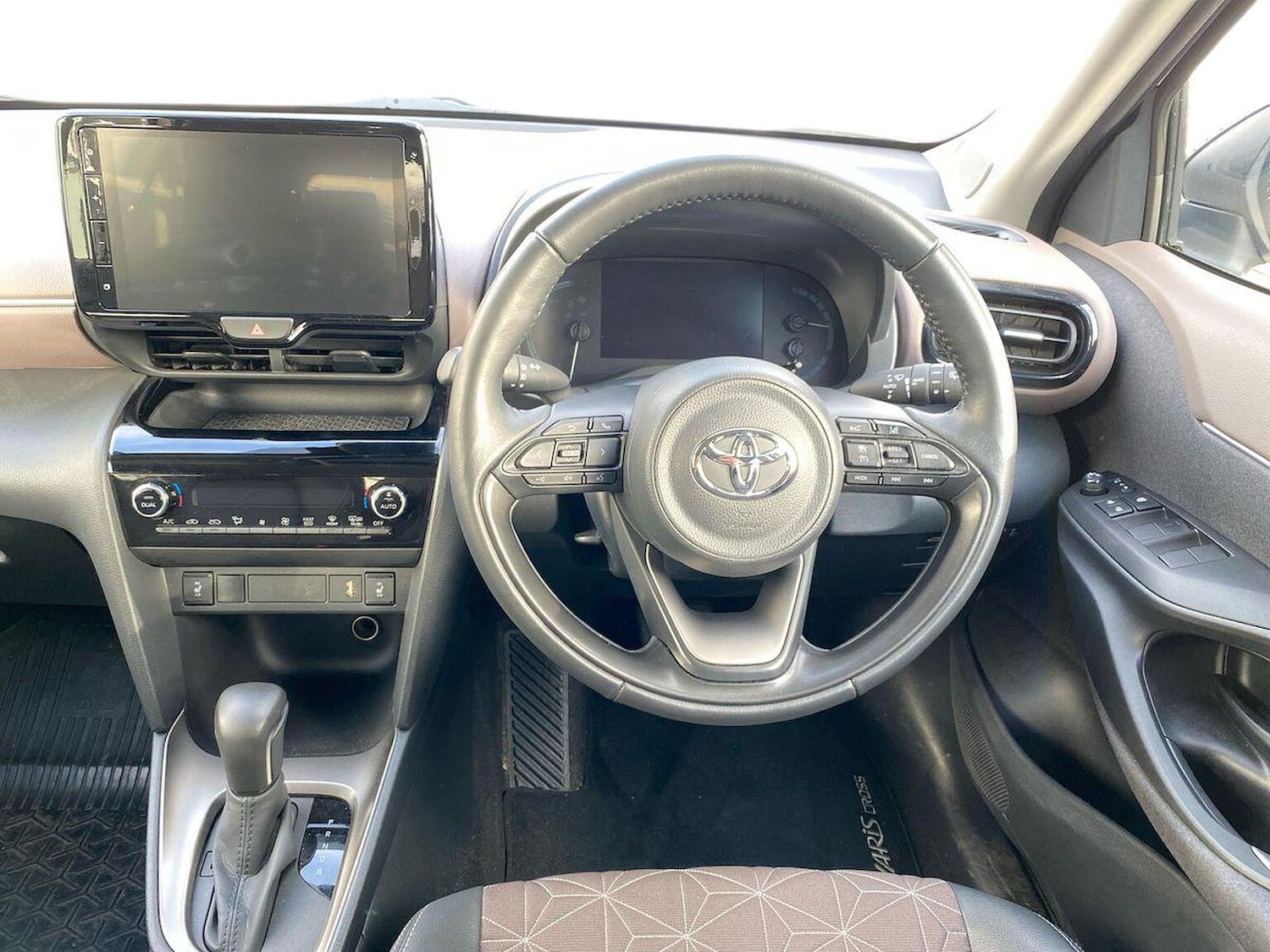 Used Toyota Yaris Cross 2023 for sale - 77896253: Photo 9