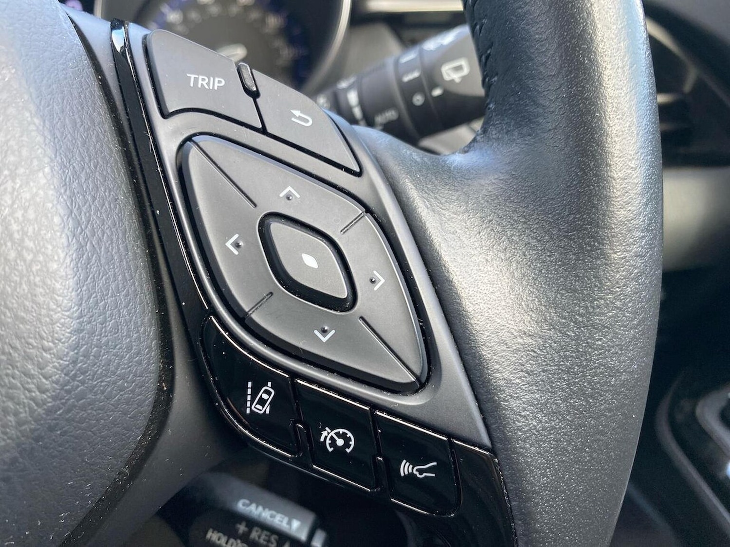 Used Toyota C-HR 2022 for sale - 76707536: Photo 25