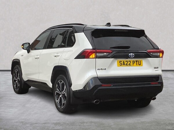 Used Toyota RAV4 2022 for sale - 76231732: Photo 2