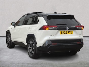 Used Toyota RAV4 2022 for sale - 76231732: Photo 2