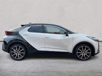 Used Toyota C-HR 2025 for sale - 77487678: Photo