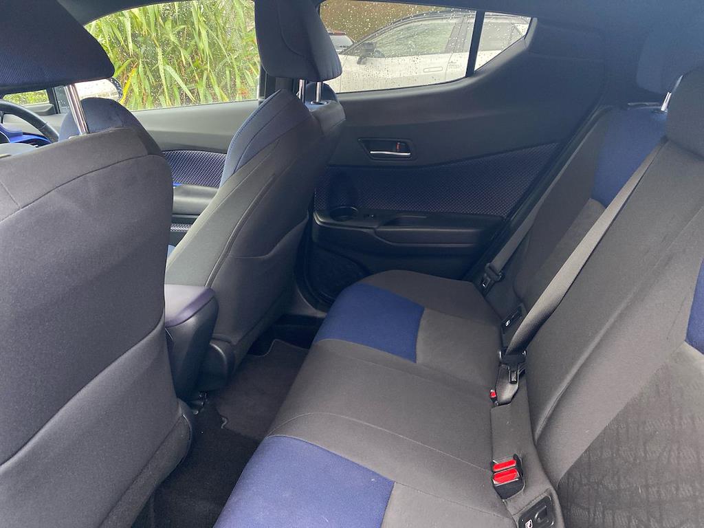 Used Toyota C-HR 2018 for sale - 76830744: Photo 16