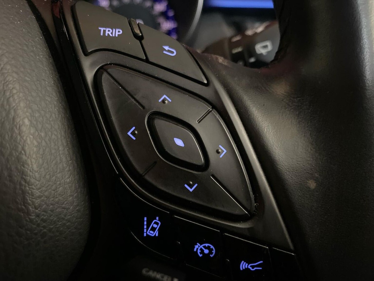 Used Toyota C-HR 2018 for sale - 76830744: Photo 26