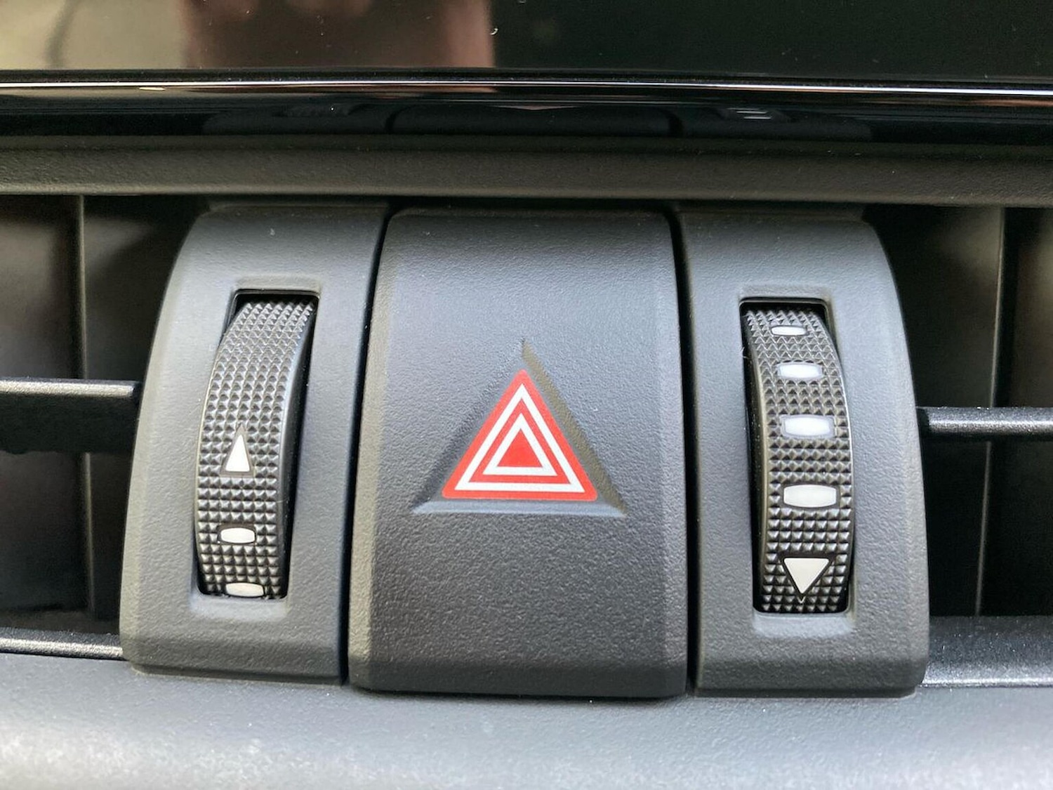 Used Toyota RAV4 2022 for sale - 76969989: Photo 22