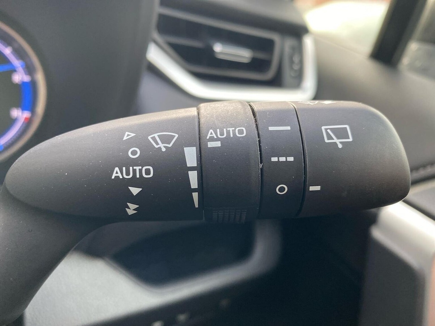 Used Toyota RAV4 2022 for sale - 76969989: Photo 26