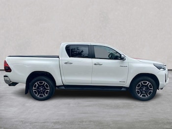 Used Toyota Hilux 2022 for sale - 75490854: Photo