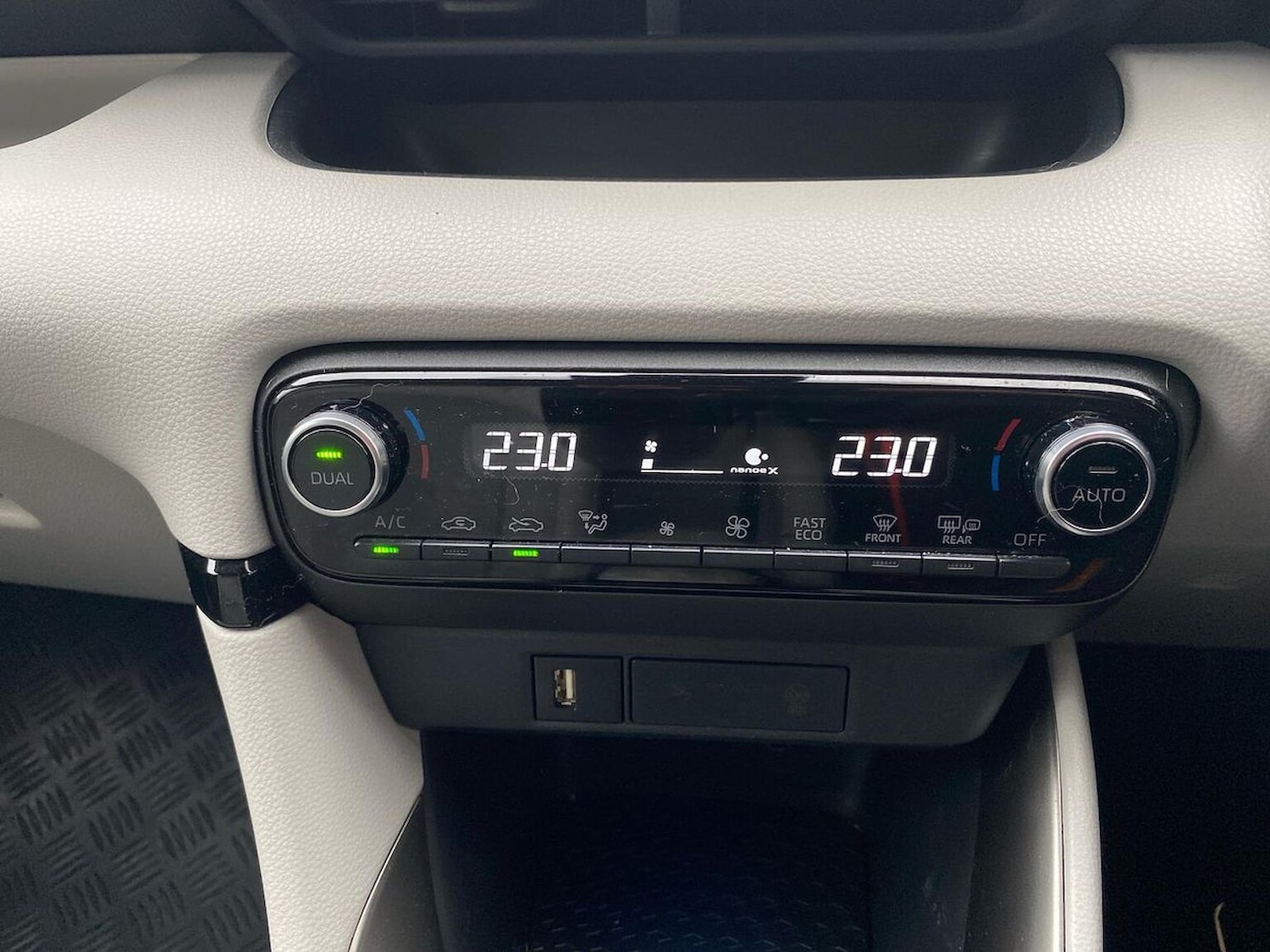 Used Toyota Yaris 2023 for sale - 76455194: Photo 12