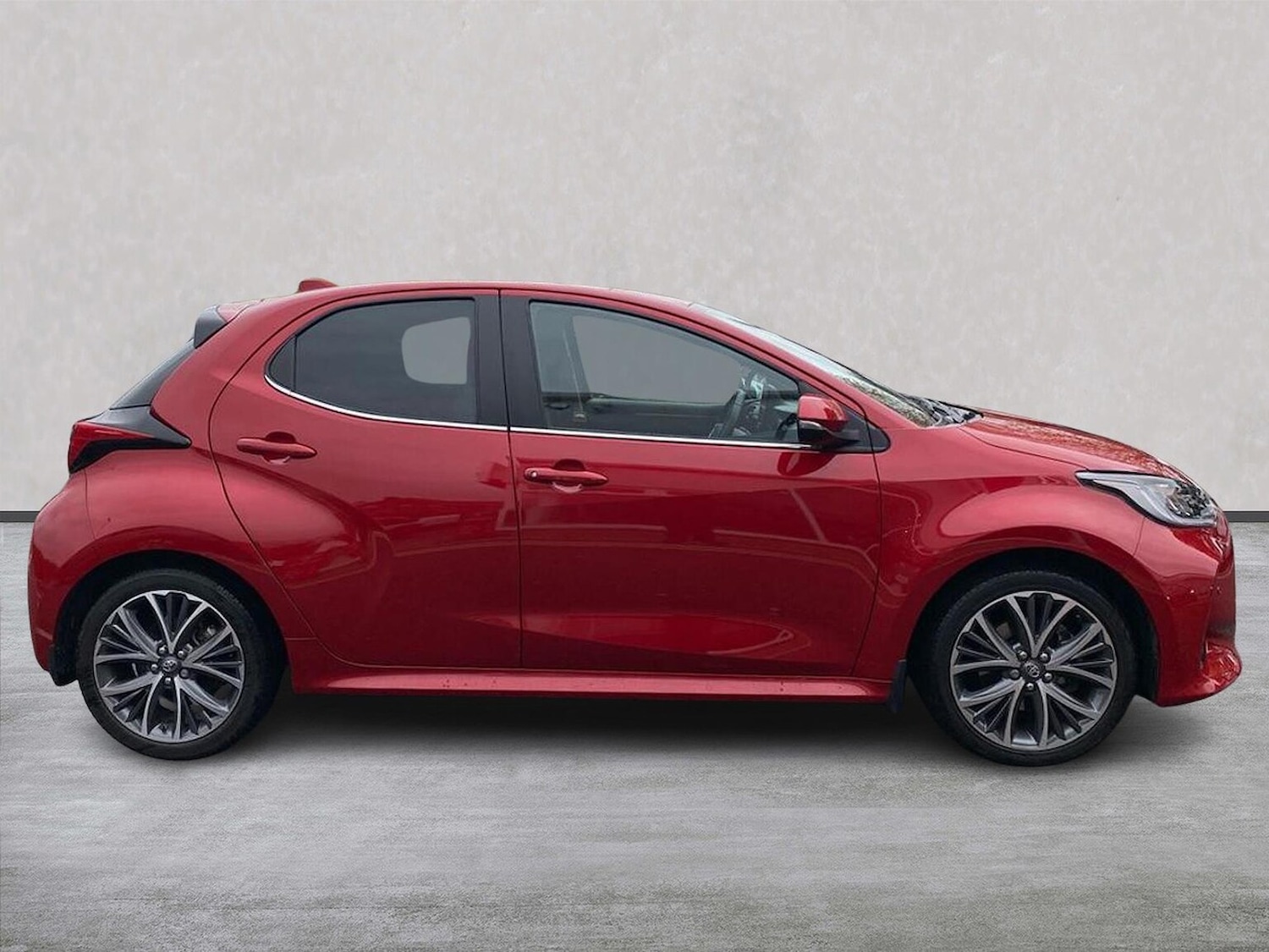 Used Toyota Yaris 2023 for sale - 76455194: Photo 3