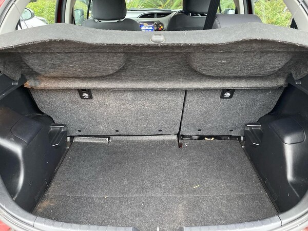 Used Toyota Yaris 2019 for sale - 76273522: Photo 17