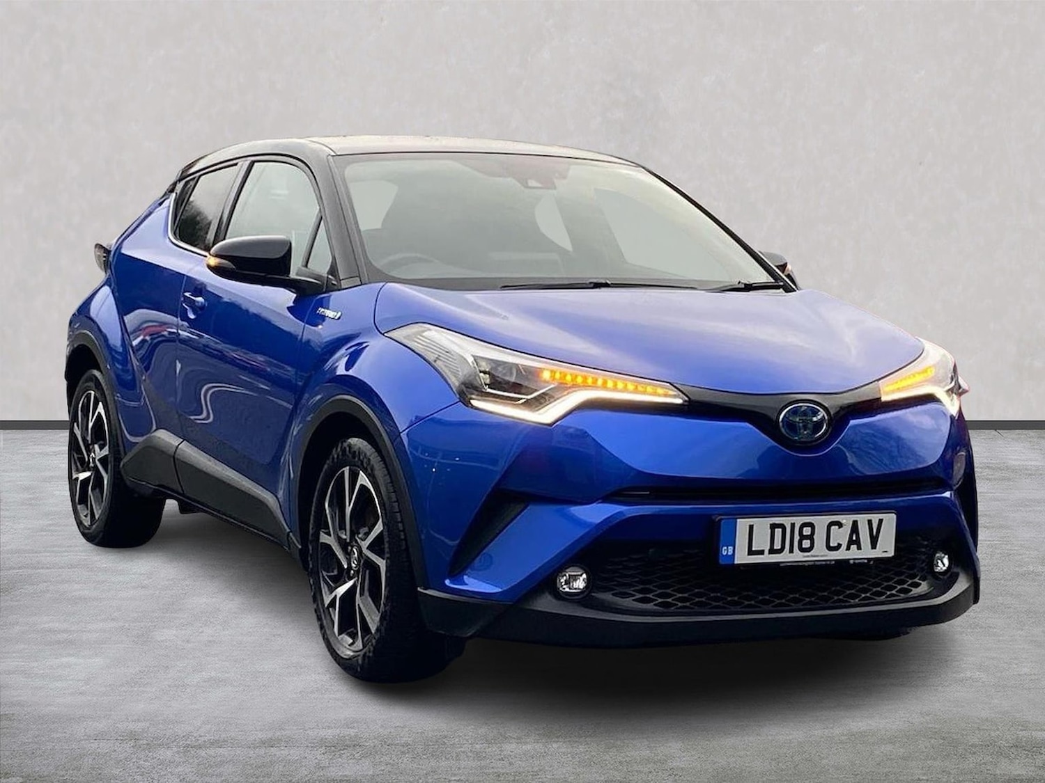 Used Toyota C-HR 2018 for sale - 76951157: Photo 1
