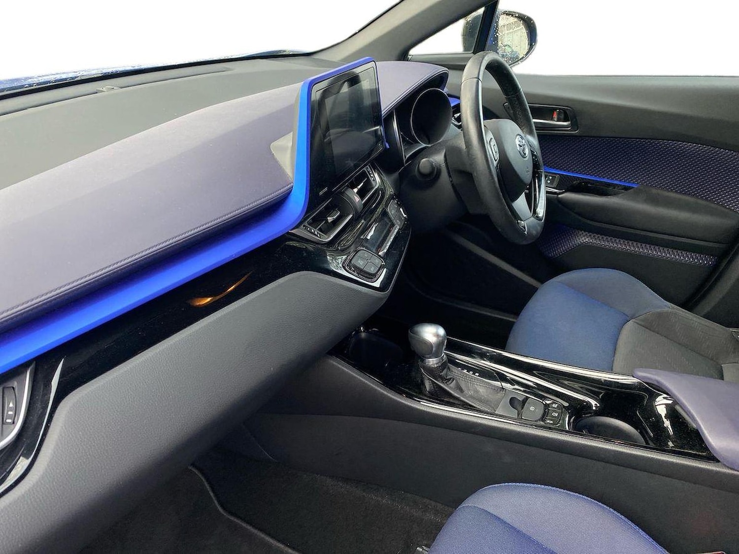 Used Toyota C-HR 2018 for sale - 76951157: Photo 7