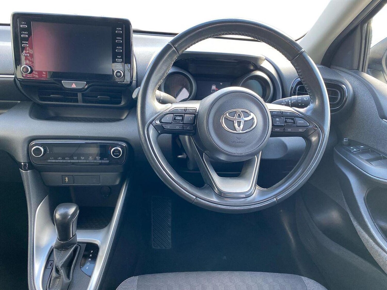 Used Toyota Yaris 2021 for sale - 78211118: Photo 11