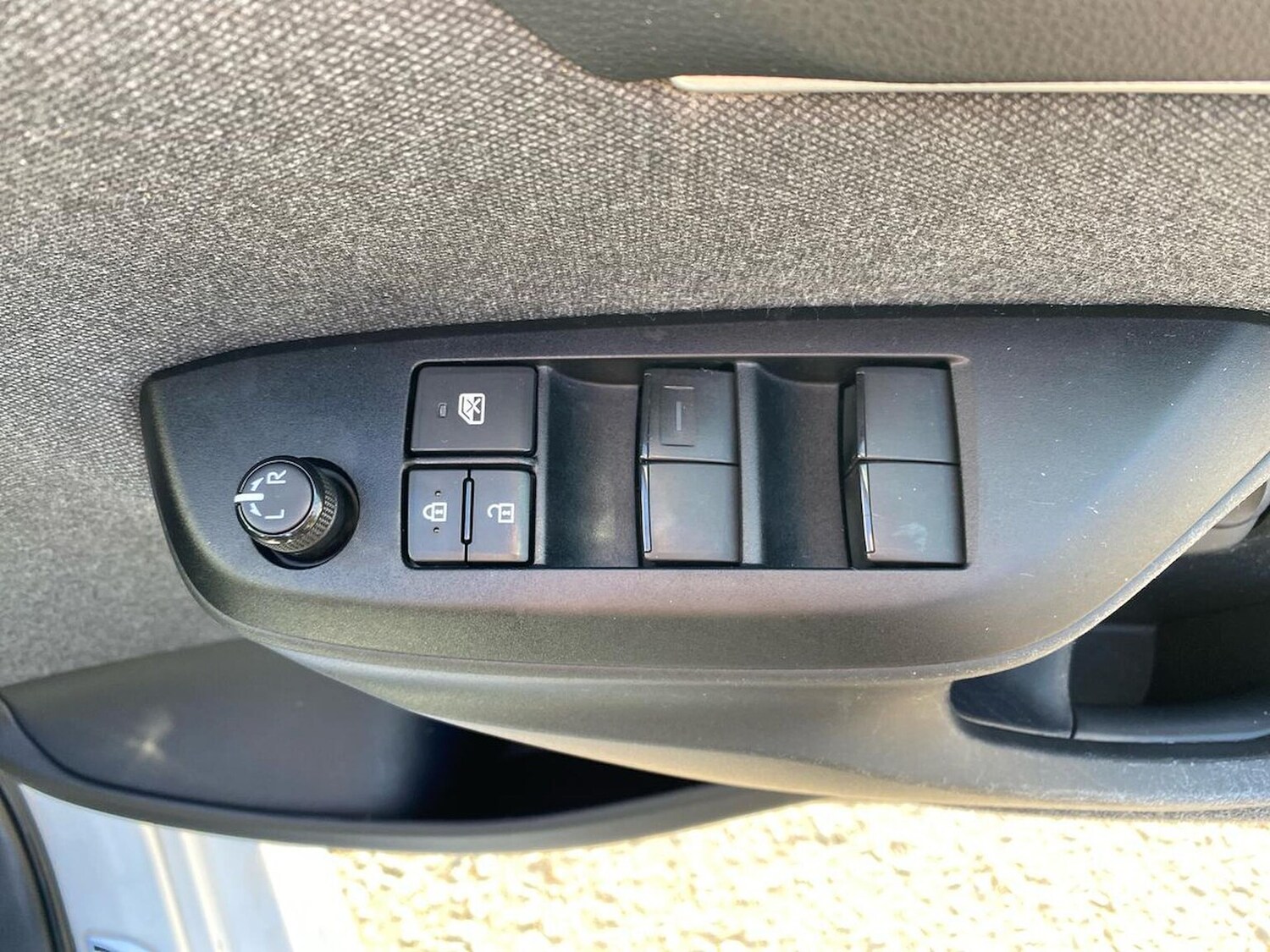 Used Toyota Yaris 2021 for sale - 78211118: Photo 23