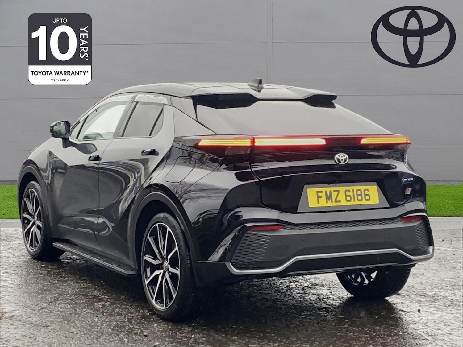 Used Toyota C-HR 2024 for sale - 77487681: Photo 2