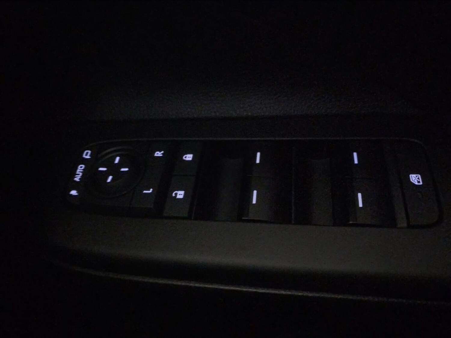 Used Toyota C-HR 2024 for sale - 77487681: Photo 21